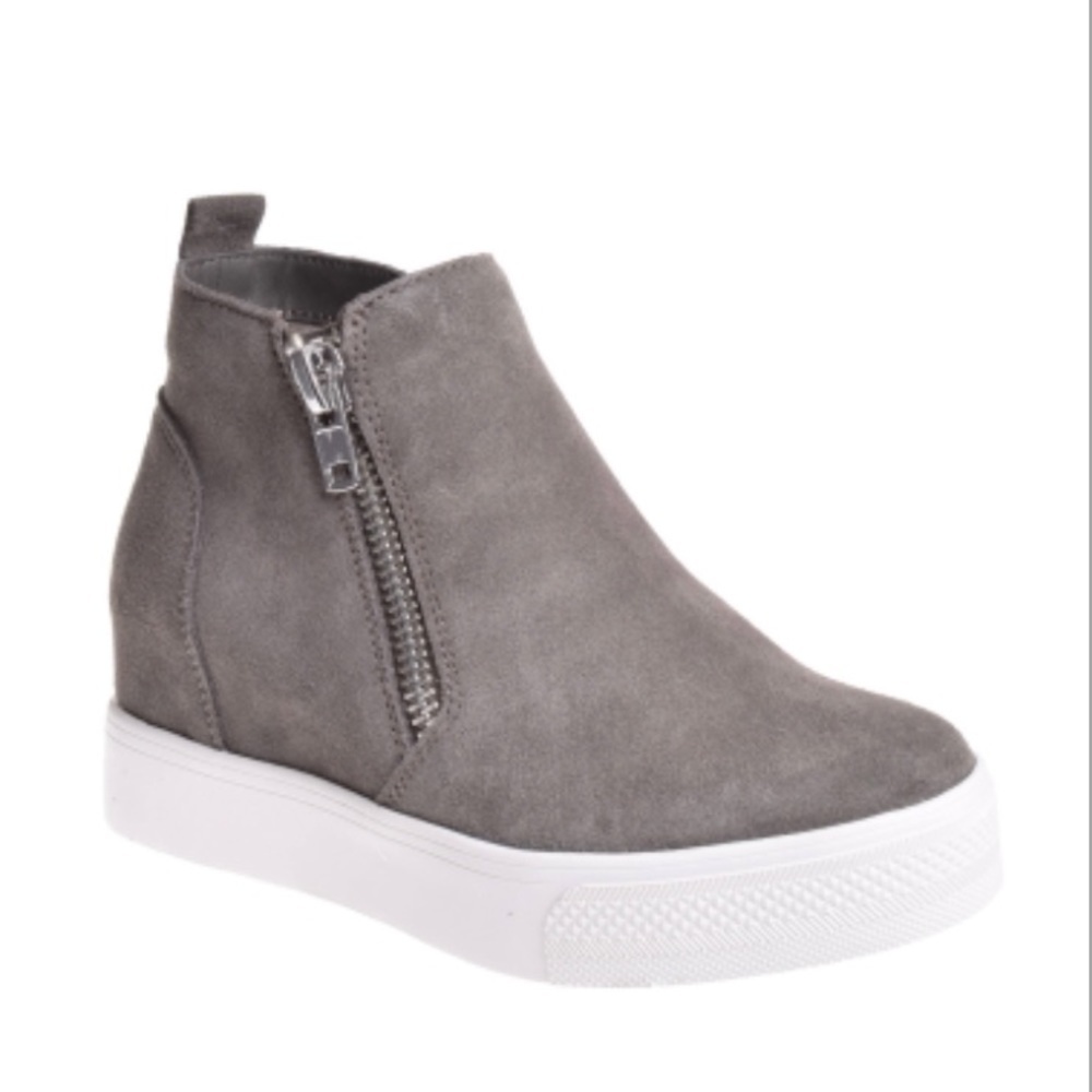 Steve Madden gray wedgie sneakers size‎ 10